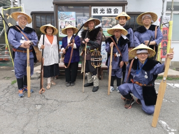 マタギの衣装、マタギの紙芝居、好評貸し出し中